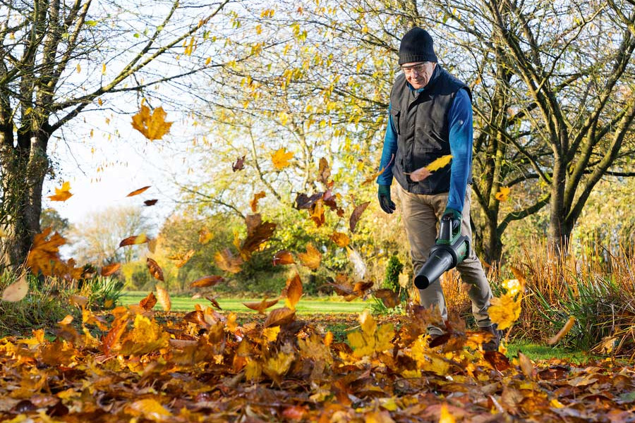 Od dvorišča do gradbišča: kateri Bosch akumulatorski puhalnik izbrati?